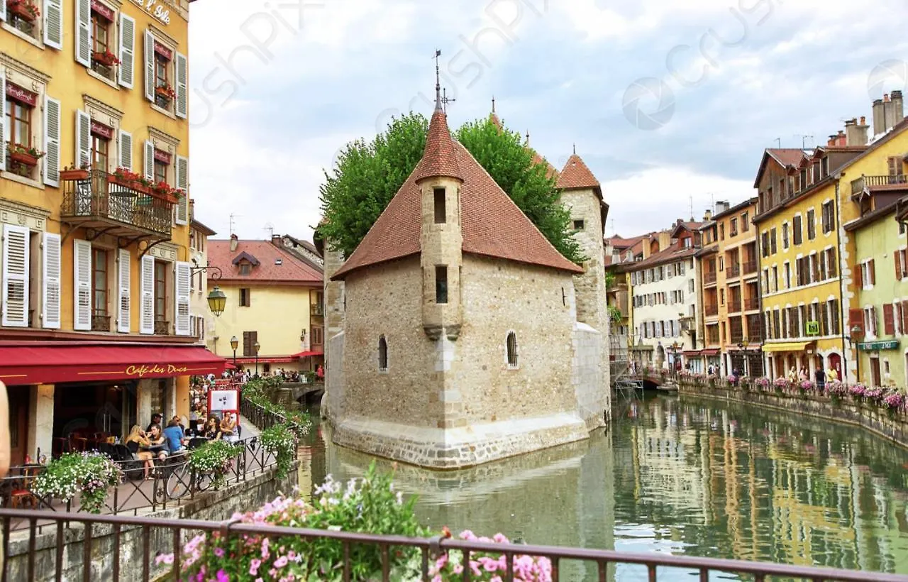 The Lake Terrace Annecy